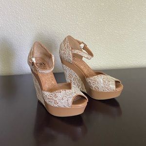 Gianni Bini Wedges